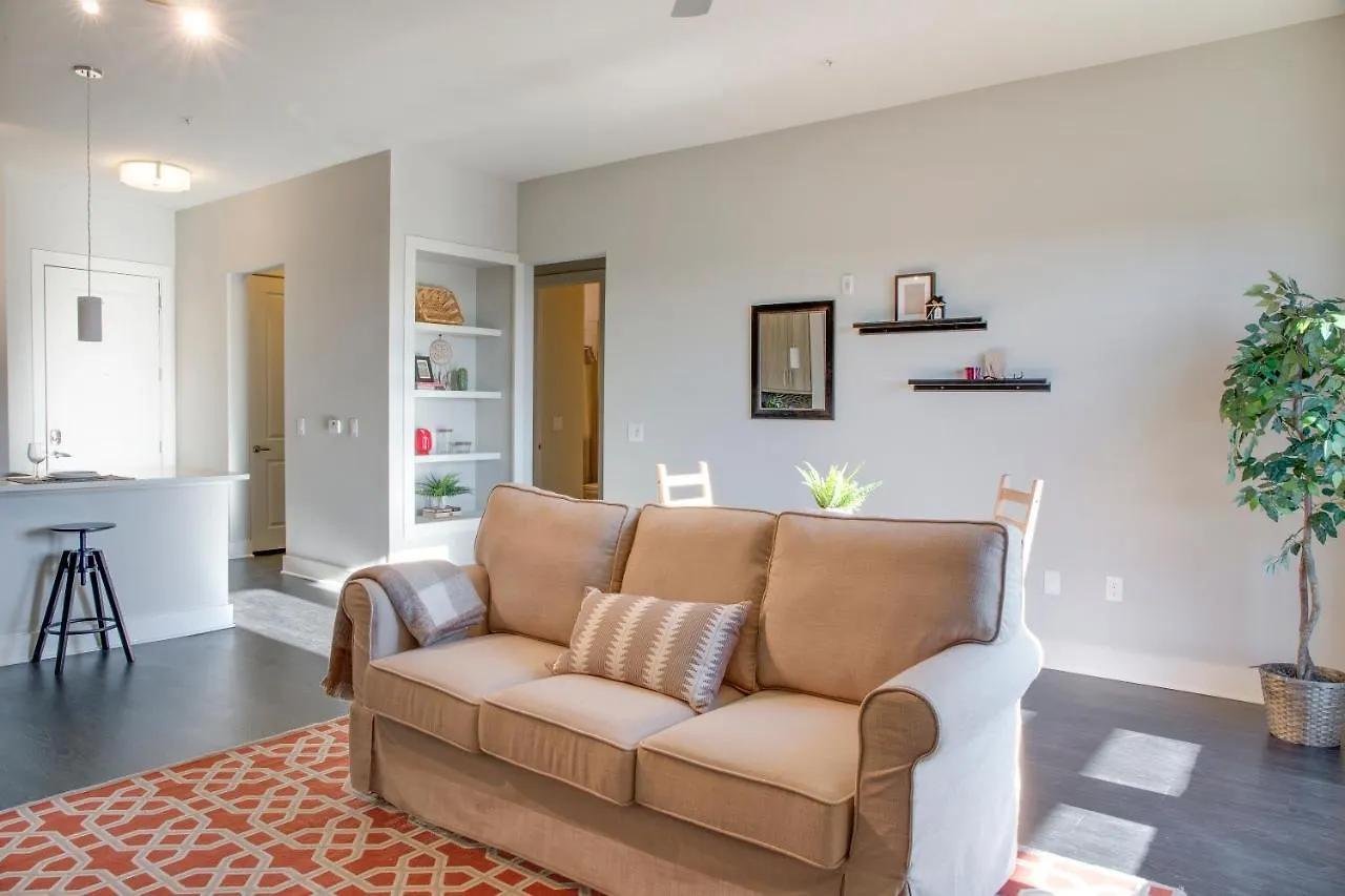Uptown 1 Bedroom Apt With Balcony By Frontdesk Charlotte